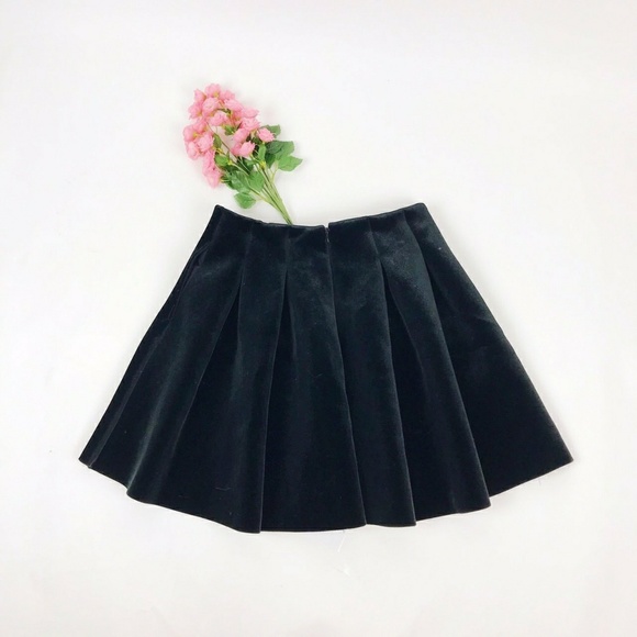 💖 SOLD 💖 LC Lauren Conrad Runway Velvet Skirt - Picture 3 of 4